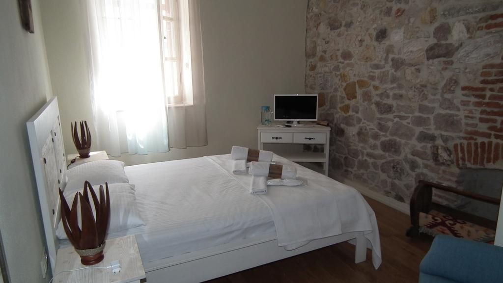Gizemli Konak Ayvalı Habitación foto
