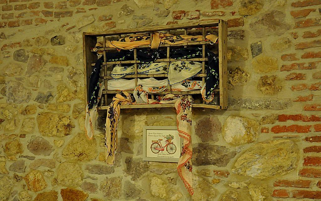 Gizemli Konak Ayvalı Exterior foto
